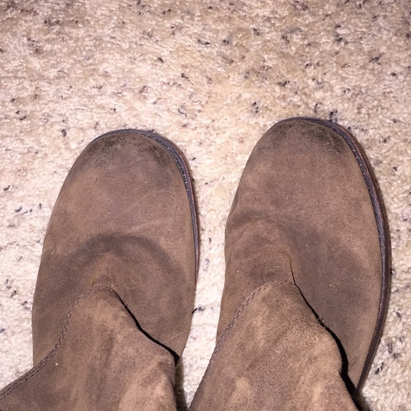 Distressed brown ankle boots - Picture 4 of 8